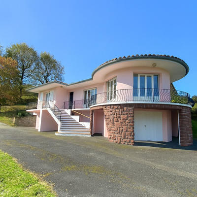 Maison - 150 m² - 5 pièces