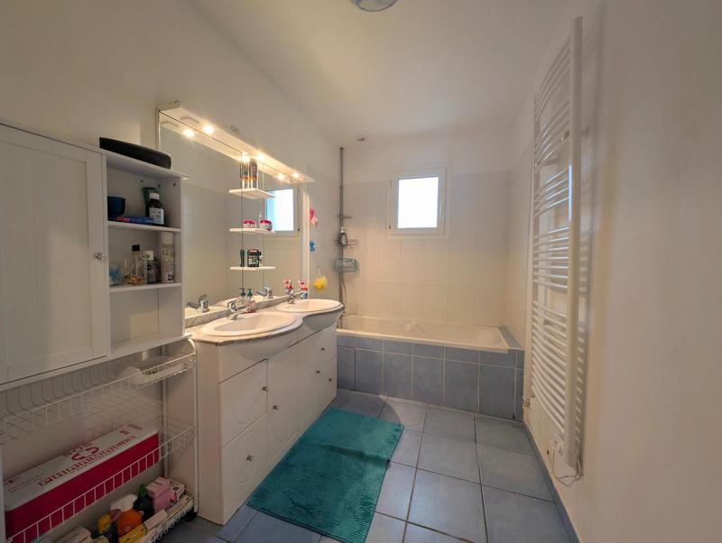 Maison - 97 m² - 4 pièces