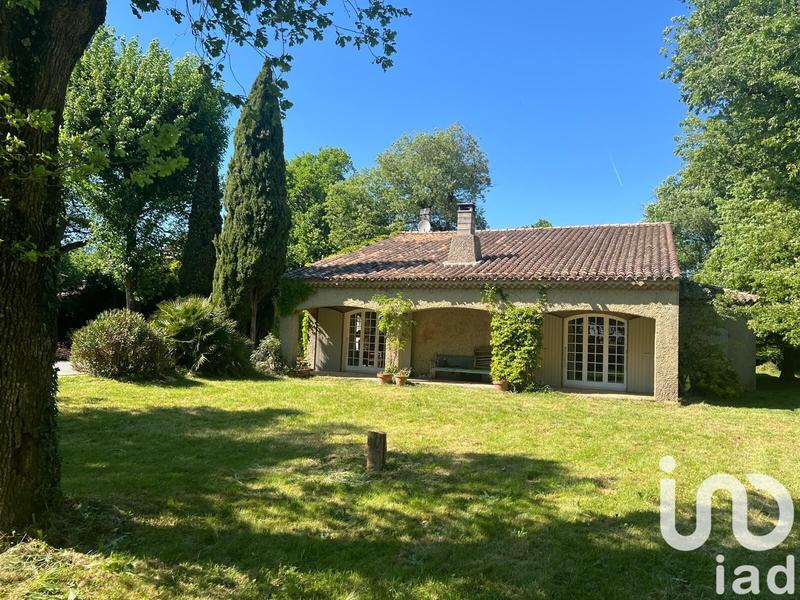 Maison - 240 m² - 7 pièces