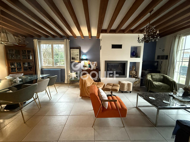 Maison - 163 m² - 7 pièces