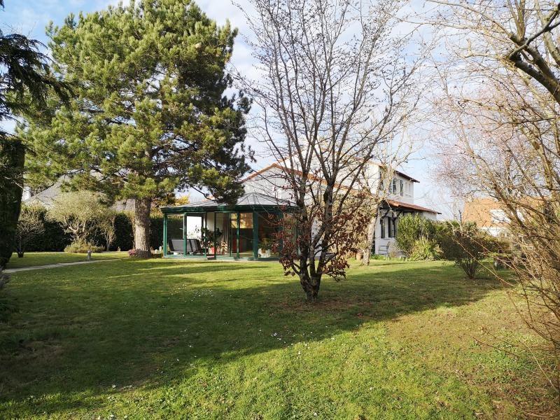 Maison - 210 m² - 8 pièces