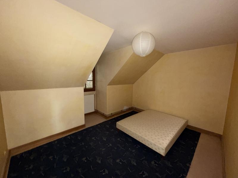 Maison - 261 m² - 7 pièces