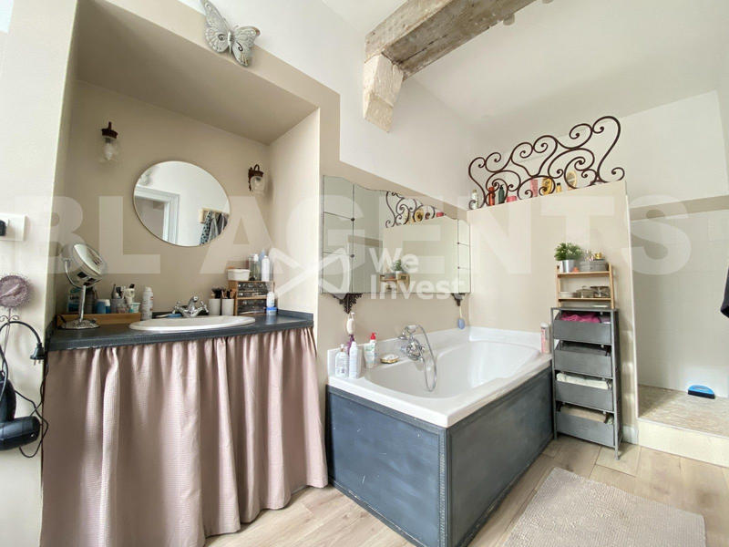 Maison ancienne - 250 m² - 9 pièces