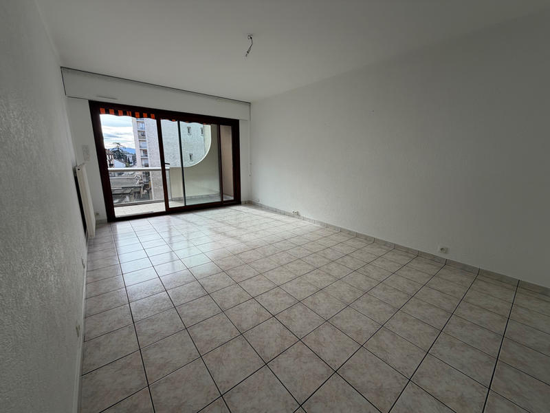 Appartement - 77 m² - 3 pièces