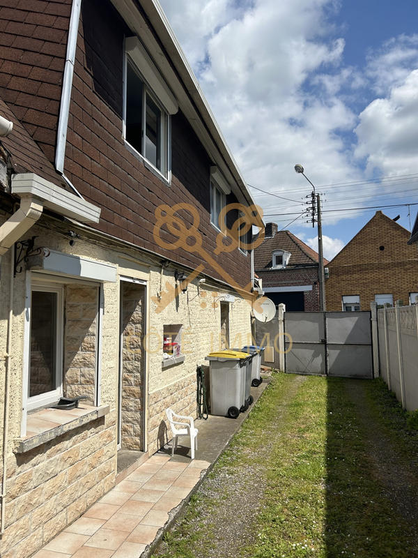 Maison - 85 m² - 4 pièces