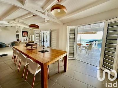 Maison - 250 m² - 8 pièces