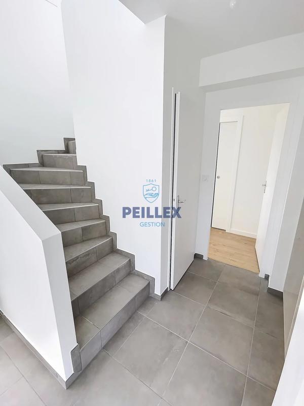 Maison - 102 m² - 5 pièces