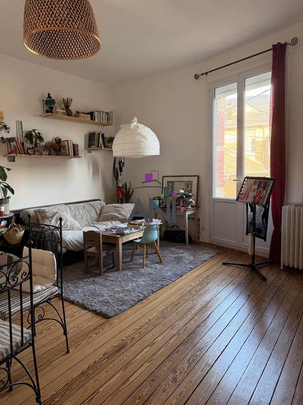 Appartement - 100 m² - 5 pièces