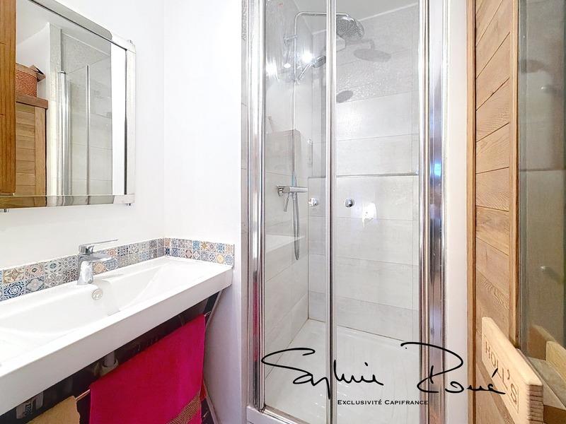 Appartement - 102 m² - 5 pièces