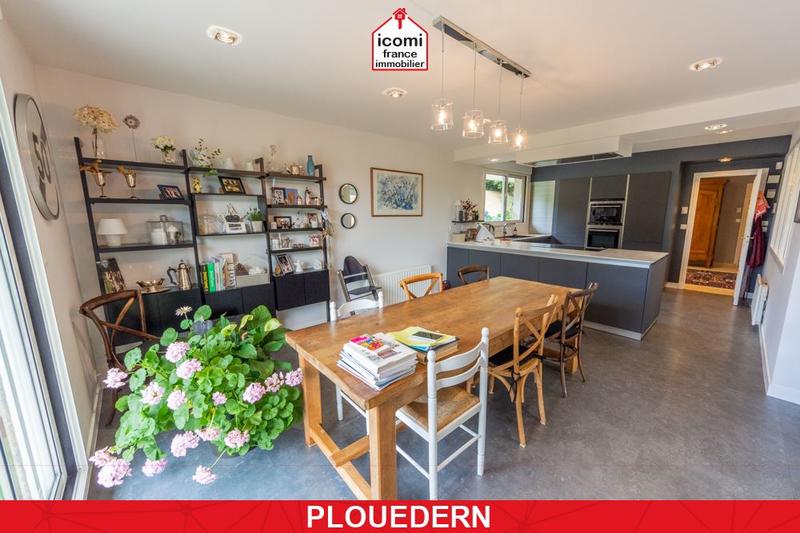 Maison - 290 m² - 8 pièces