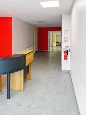 Local commercial - 161 m² - 5 pièces
