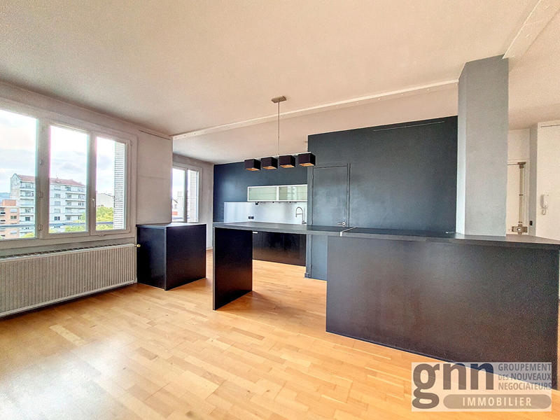Appartement - 92 m² - 3 pièces