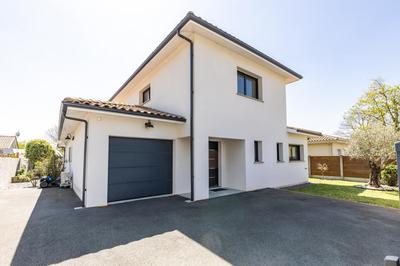 Maison - 143 m² - 6 pièces