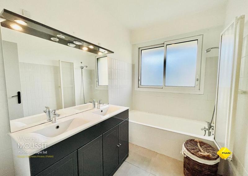 Maison - 175 m² - 11 pièces