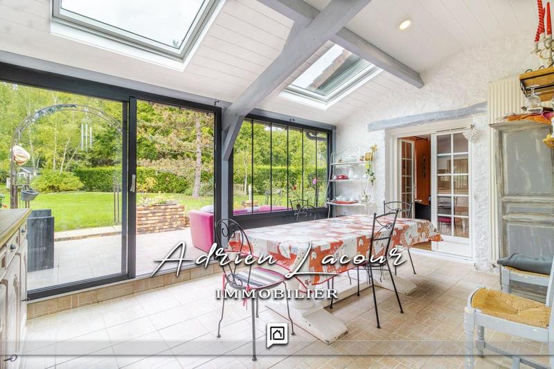 Maison - 180 m² - 8 pièces