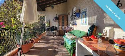 Maison - 220 m² - 7 pièces