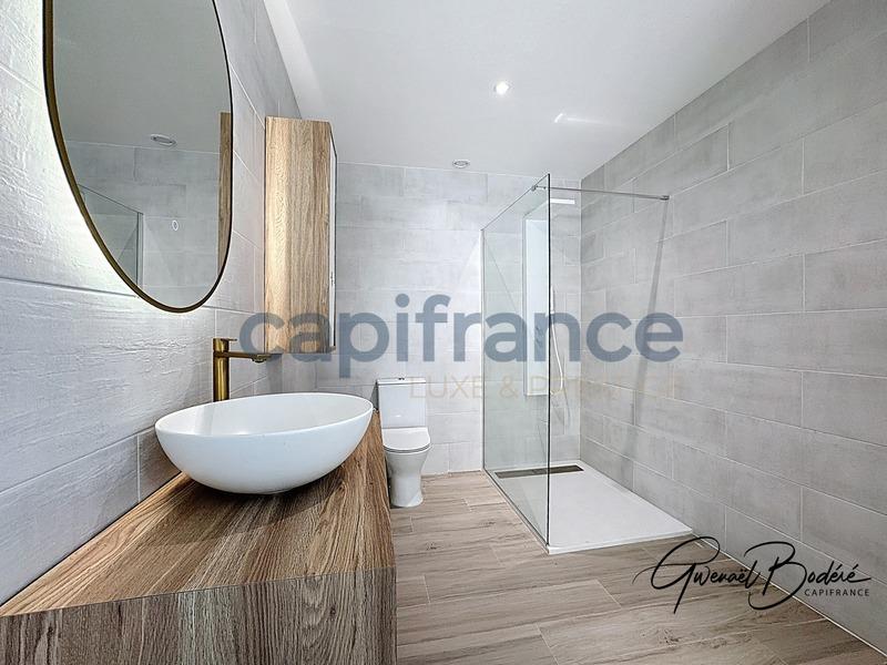 Villa - 226 m² - 6 pièces