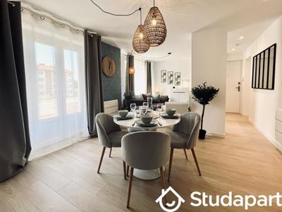 Chambre - 9 m² - 1 pièce