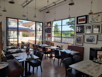 Fonds de commerce - Local commercial - 392 m²