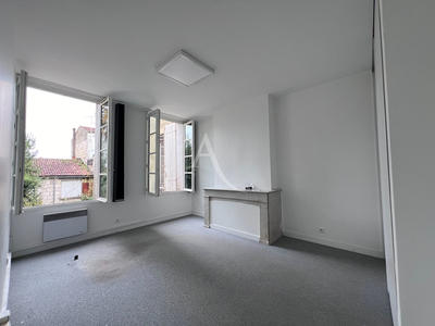 Bureau - 97 m² - 5 pièces