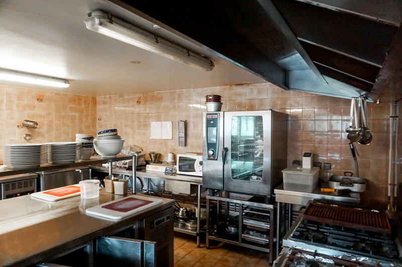 Maison - 550 m² - 18 pièces