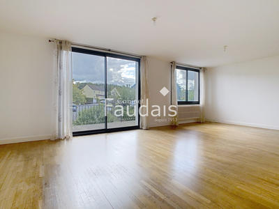 Maison - 102 m² - 5 pièces