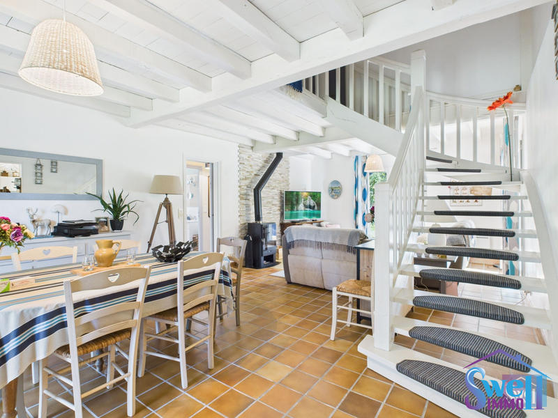 Maison traditionnelle - 140 m² - 6 pièces