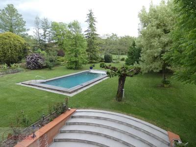 Maison - 251 m² - 5 pièces