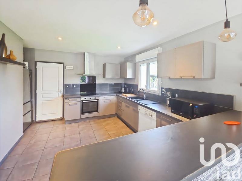 Maison - 95 m² - 5 pièces