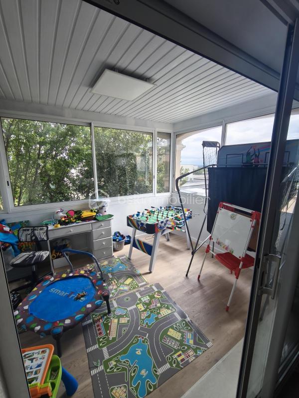 Maison traditionnelle - 200 m² - 7 pièces