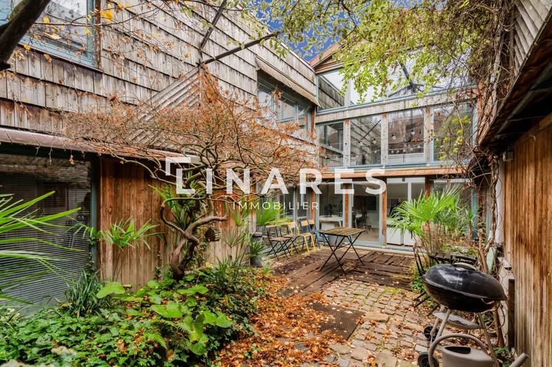 Maison - 350 m² - 8 pièces