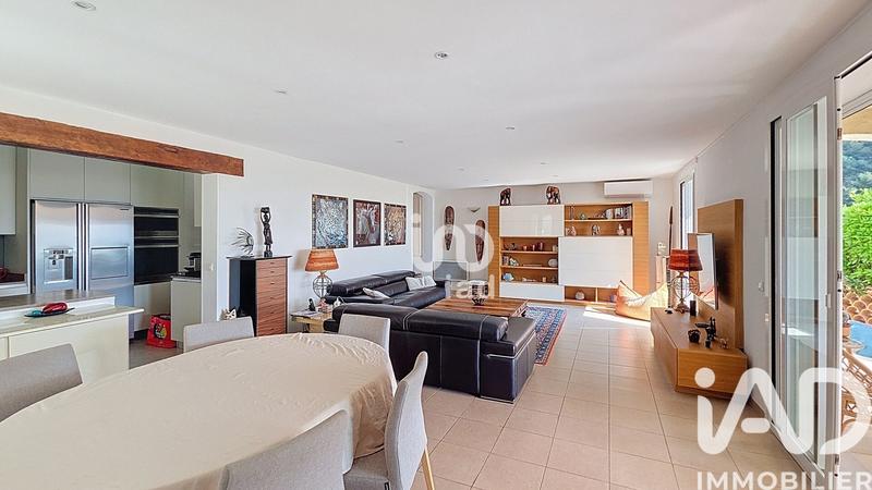 Appartement - 150 m² - 6 pièces