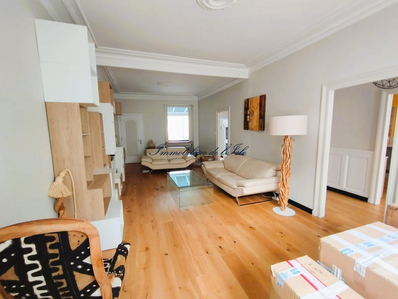 Maison - 265 m² - 12 pièces