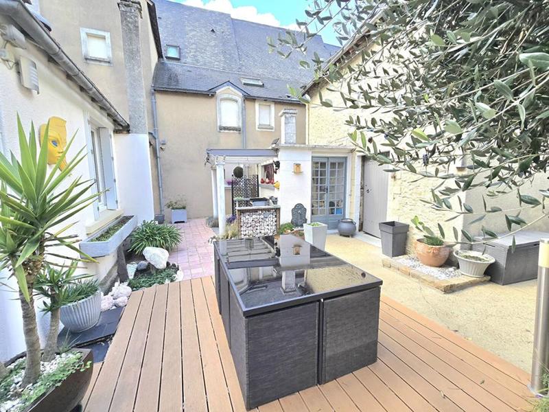 Maison - 152 m² - 6 pièces