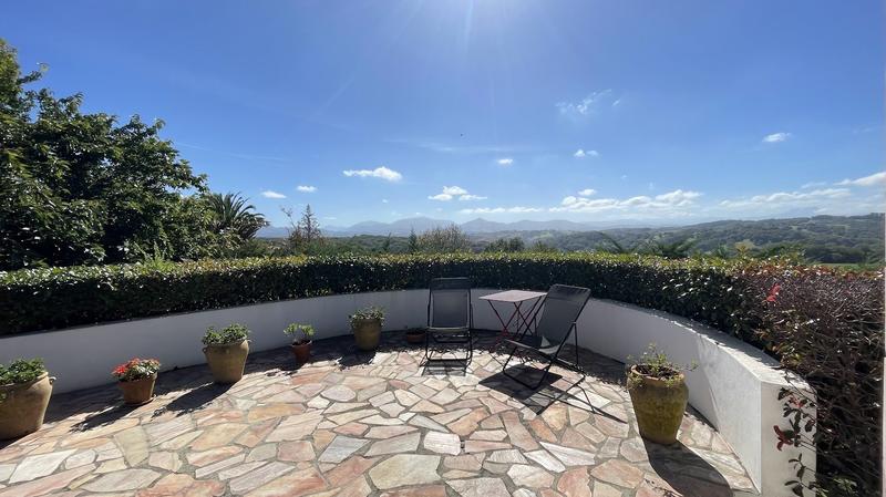 Maison - 192 m² - 6 pièces