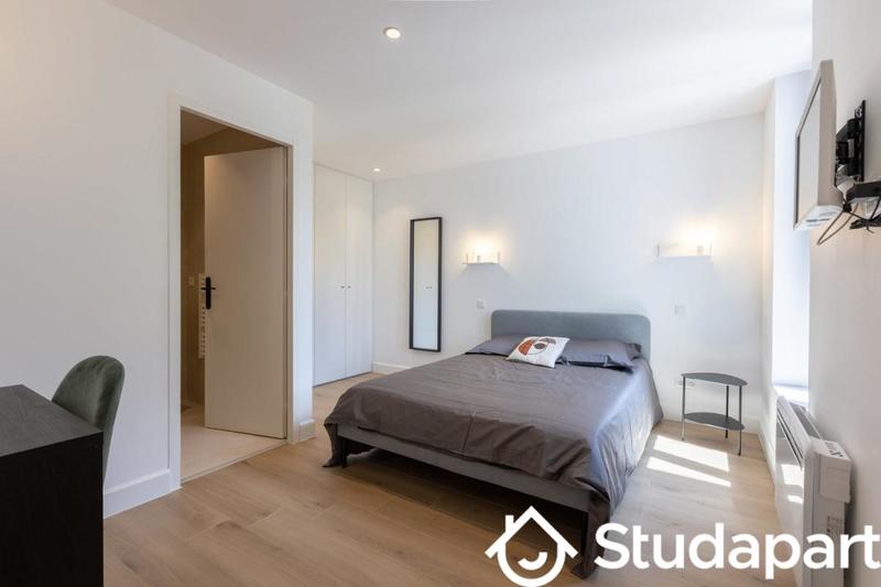 Chambre - 15 m² - 1 pièce