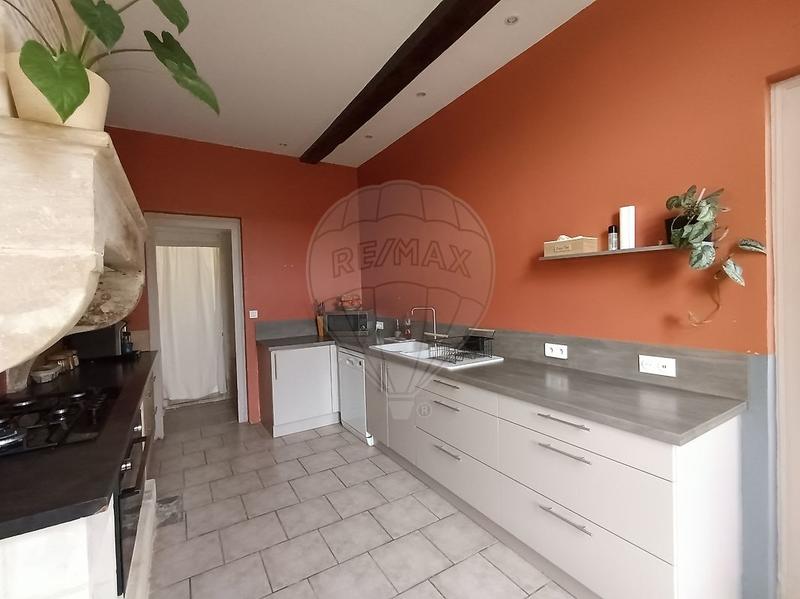 Maison - 224 m² - 7 pièces