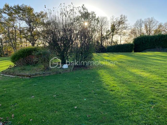 Maison - 262 m² - 6 pièces