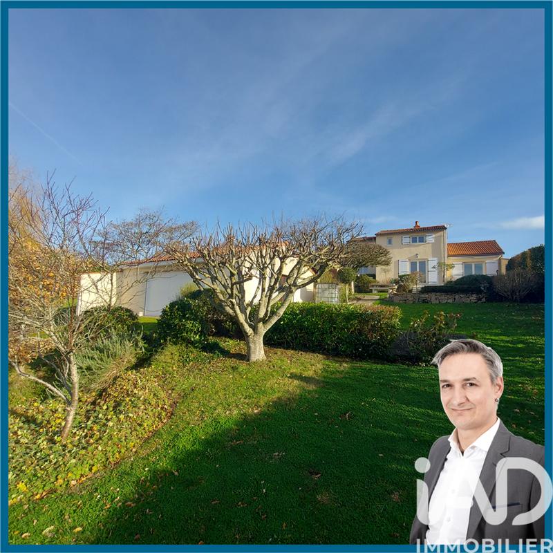 Maison - 131 m² - 8 pièces