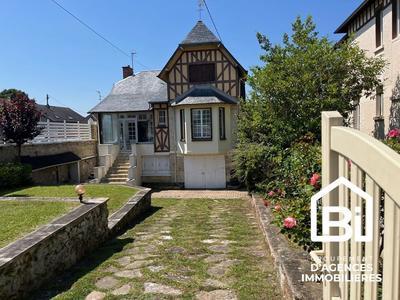 Maison - 121 m² - 5 pièces