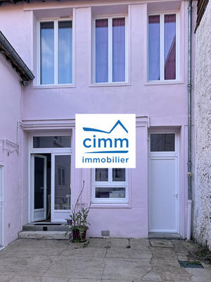 Maison traditionnelle - 159 m² - 4 pièces