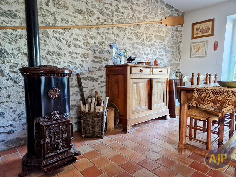 Maison - 169 m² - 8 pièces