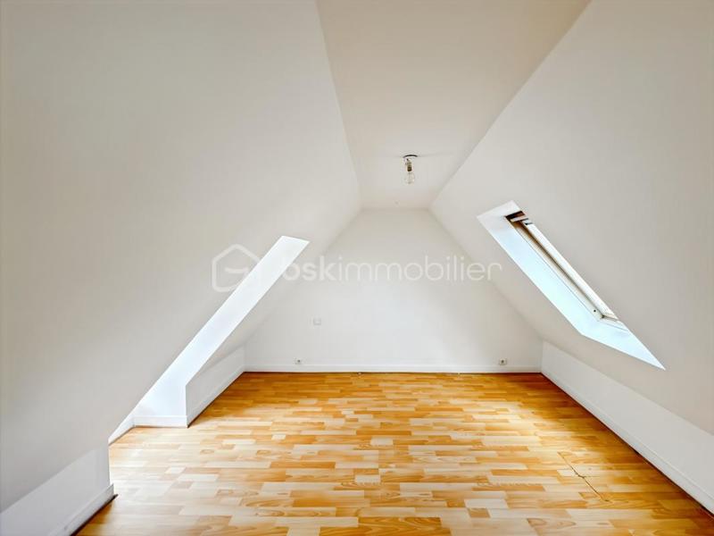 Maison - 74 m² - 6 pièces