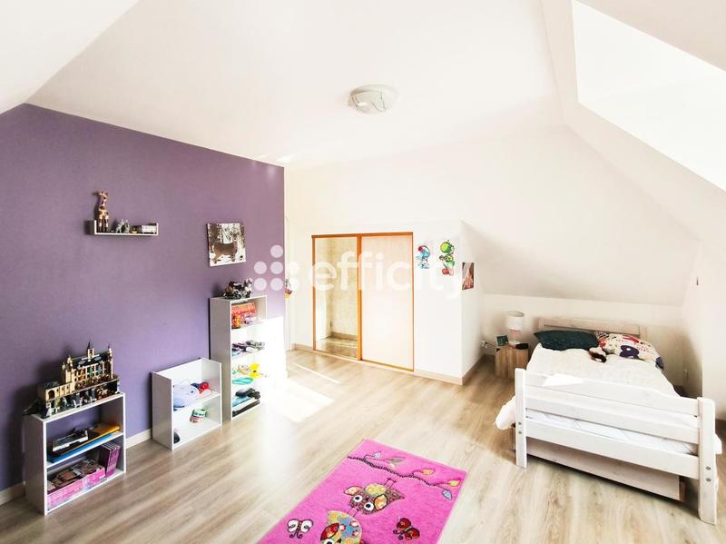 Maison - 166 m² - 7 pièces