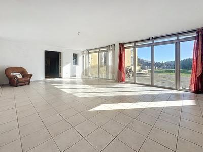 Maison - 300 m² - 10 pièces