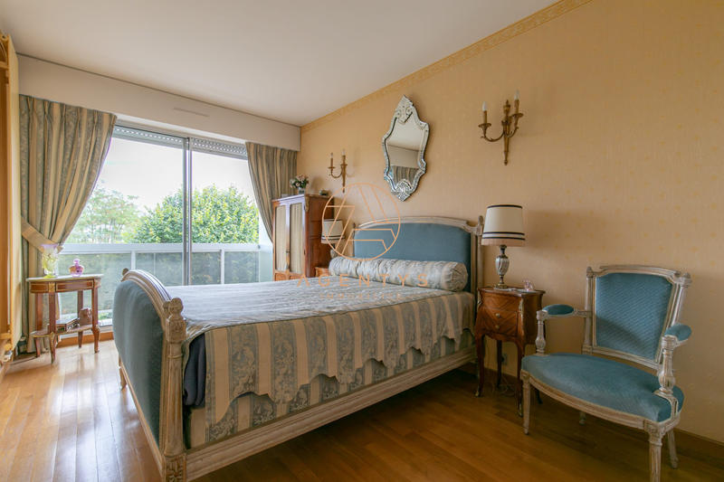 Appartement - 103 m² - 5 pièces