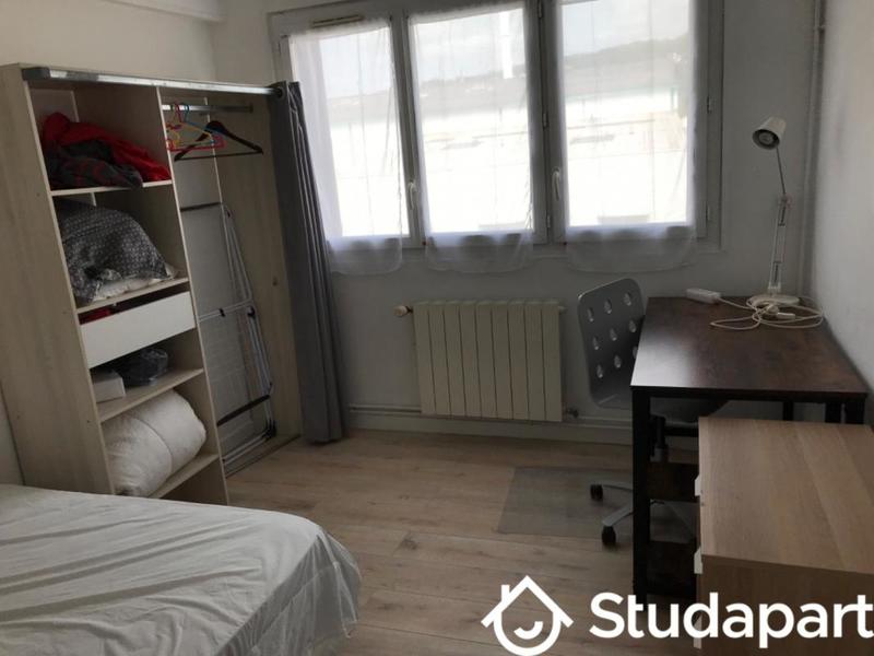 Chambre - 11 m² - 1 pièce