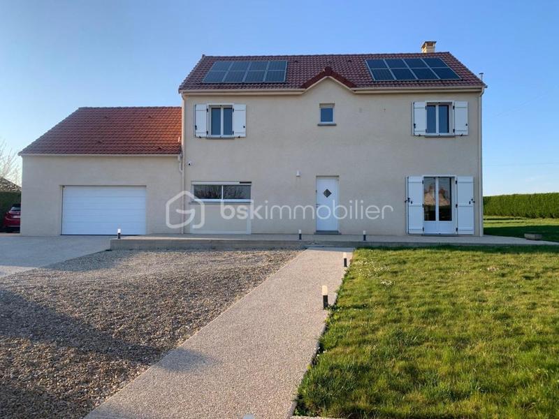 Maison - 136 m² - 6 pièces