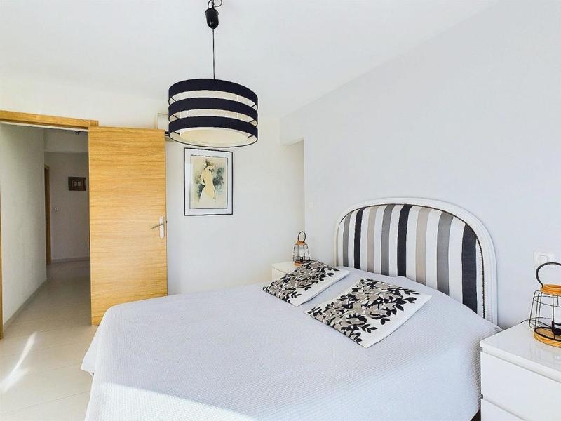 Villa - 270 m² - 11 pièces