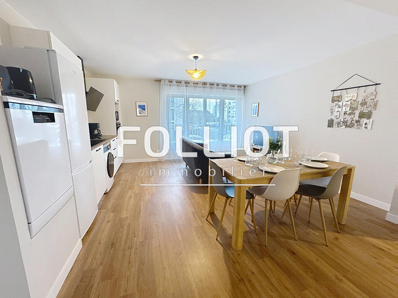 Appartement - 88 m² - 6 pièces